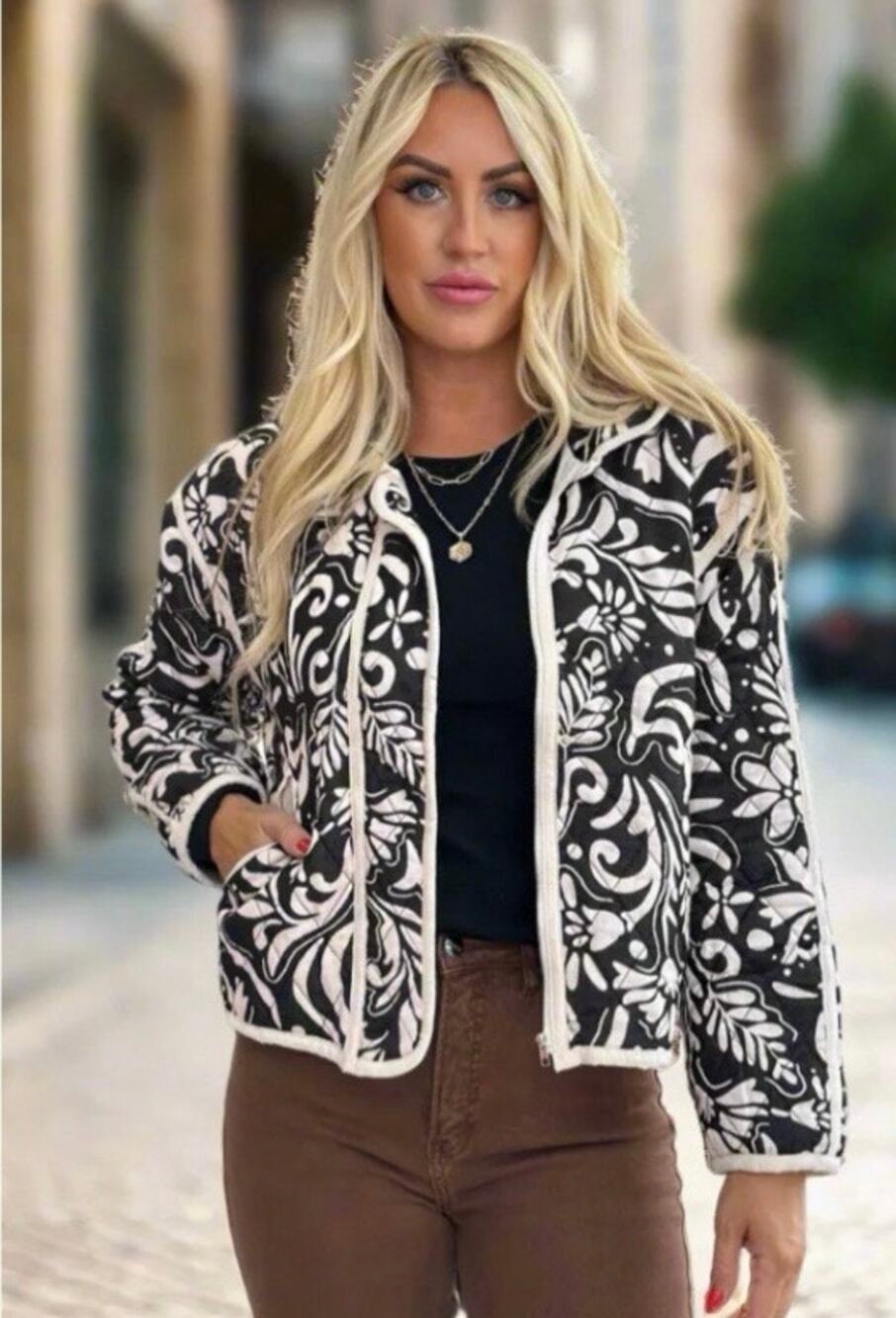 NWT Storia‎ Quilted Jacket Sz M Paisley Printed Black Beige Grannycore